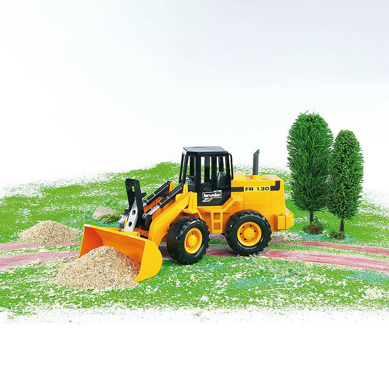 Traktor utovariva?FR 130-1